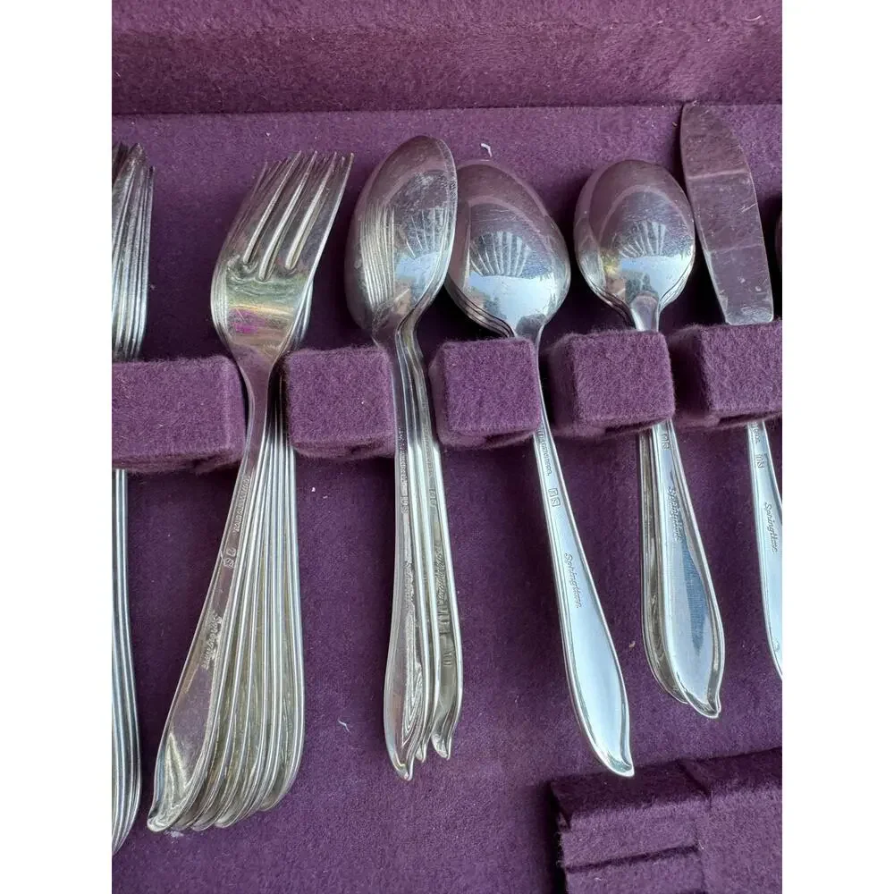 1847 Rogers Bros Springtime Silverplate Flatware Set 52 Pc with Box